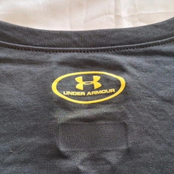 Under Armour Marvel Black T-shirt Iron Man Boys Large YLG Loose Heat Gear - Picture 8 of 8